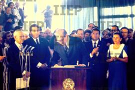 Política : BR-SPIIEP_INF-EDP-DPS_POL-079-04 [diapositivo]